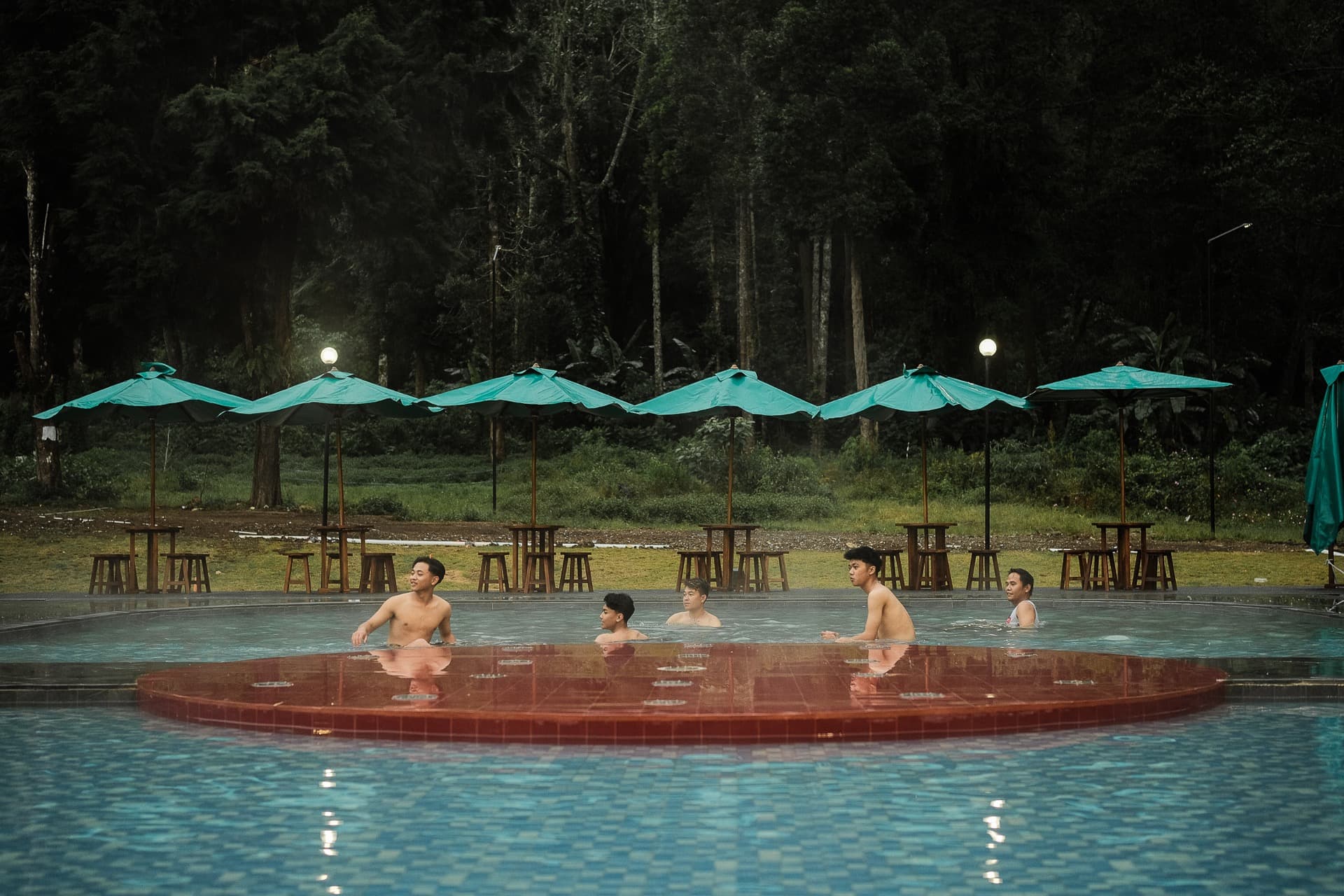 Kolam infinity di suaka Jiwanta